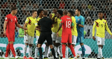 England fans are absolutely fuming at how Colombia tried to stop Harry Kane’s penalty England fans are absolutely fuming at how Colombia tried to stop Harry Kane’s penalty