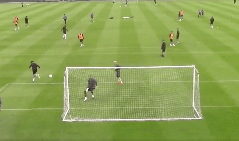 Ayoze Perez scores brilliant back-heel flick in Newcastle’s preseason training Ayoze Perez scores brilliant back-heel flick in Newcastle’s preseason training