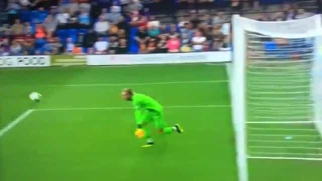 Loris Karius drops atrocious clanger in Liverpool pre-season friendly Loris Karius drops atrocious clanger in Liverpool pre-season friendly