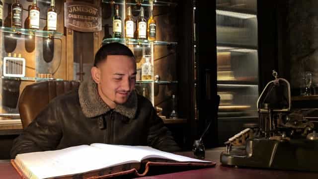 Max Holloway travels to Dublin and takes aim at Conor McGregor’s whiskey Max Holloway travels to Dublin and takes aim at Conor McGregor’s whiskey