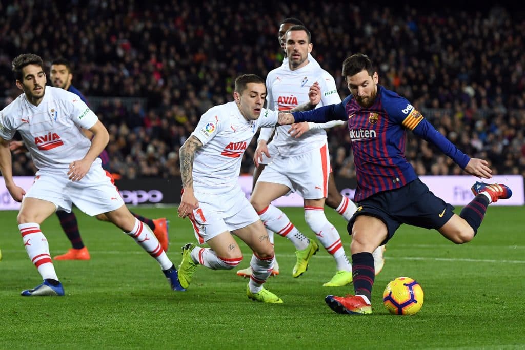 Lionel Messi reaches 400 goal milestone 63 games quicker than Ronaldo