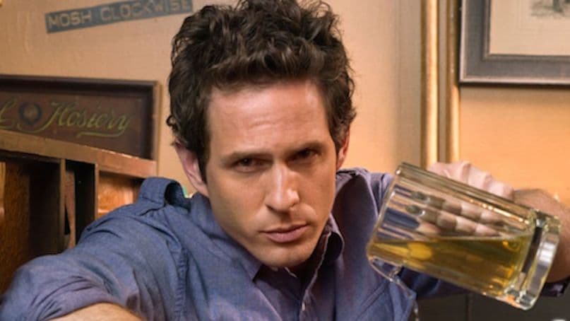 People are absolutely convinced that Joe from You is basically Dennis Reynolds from Always Sunny