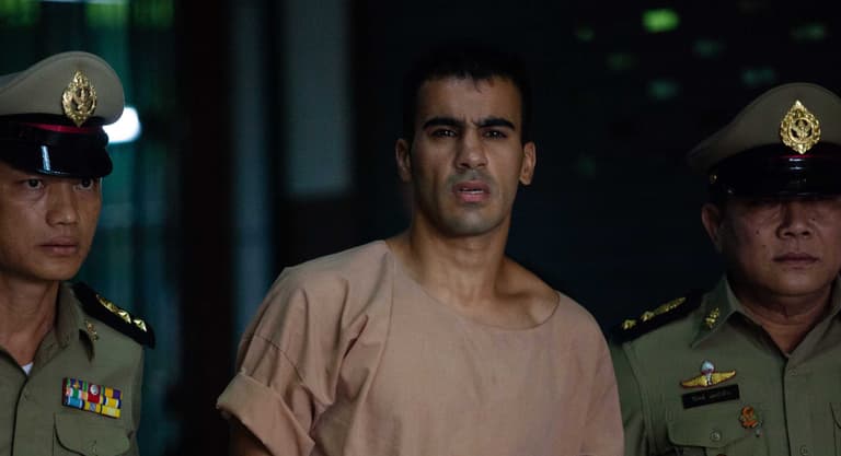 Refugee footballer Hakeem al-Araibi pleads not to be sent to Bahrain before extradition hearing Refugee footballer Hakeem al-Araibi pleads not to be sent to Bahrain before extradition hearing