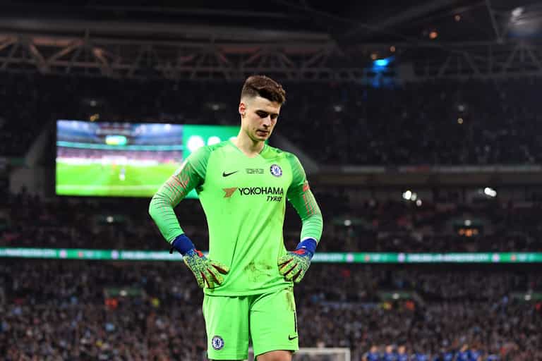 Kepa Arrizabalaga refuses to leave pitch as Maurizio Sarri tries to substitute goalie before penalties Kepa Arrizabalaga refuses to leave pitch as Maurizio Sarri tries to substitute goalie before penalties