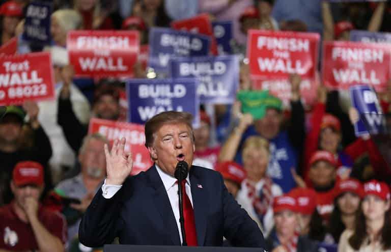 Donald Trump declares national emergency to build controversial border wall Donald Trump declares national emergency to build controversial border wall