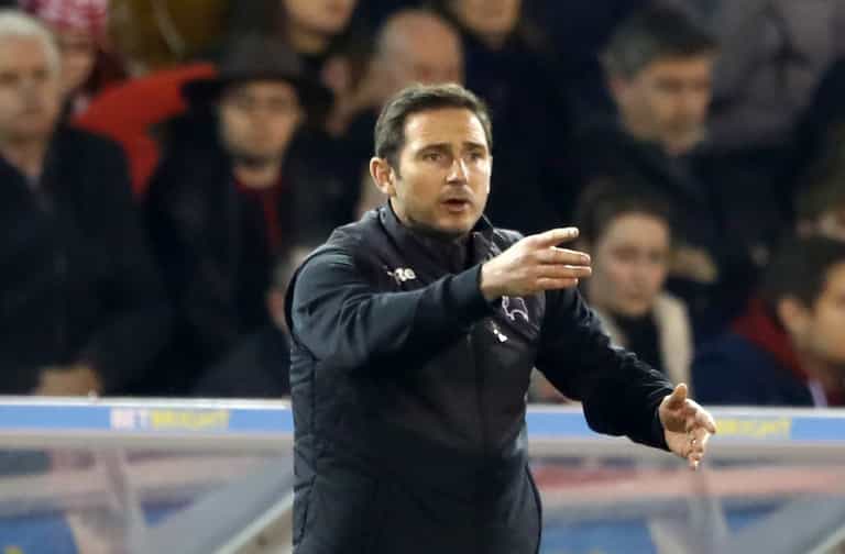 Frank Lampard appears to tell Roy Keane to “get some f***ing balls” during Forest-Derby Frank Lampard appears to tell Roy Keane to “get some f***ing balls” during Forest-Derby