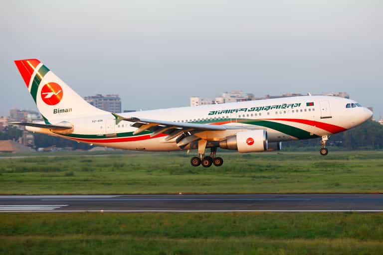 Plane carrying 142 passengers makes emergency landing after ‘attempted hijacking’ Plane carrying 142 passengers makes emergency landing after ‘attempted hijacking’