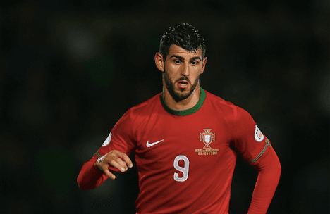 Reading striker Nelson Oliveira suffers gruesome facial injury during draw against Aston Villa Reading striker Nelson Oliveira suffers gruesome facial injury during draw against Aston Villa