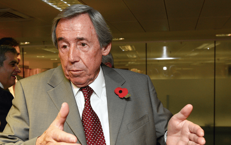 Legendary England goalkeeper Gordon Banks dies, aged 81 Legendary England goalkeeper Gordon Banks dies, aged 81