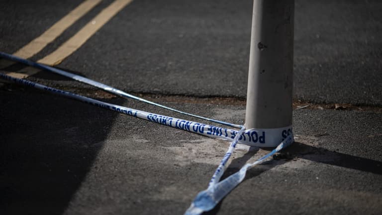Woman and 11-year-old girl injured in ‘shooting’ in south London Woman and 11-year-old girl injured in ‘shooting’ in south London