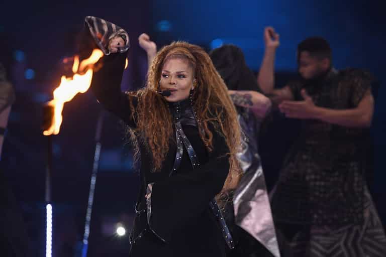 Janet Jackson mocked for photoshopping herself higher on Glastonbury poster Janet Jackson mocked for photoshopping herself higher on Glastonbury poster