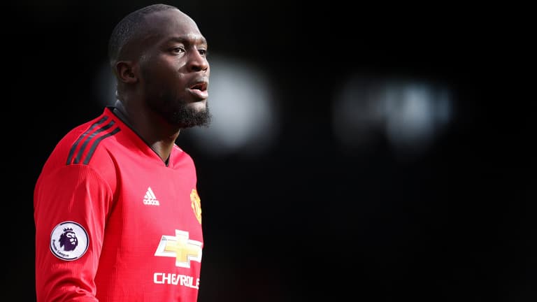 Dimitar Berbatov compares Romelu Lukaku to Xavi Hernandez and Andres Iniesta Dimitar Berbatov compares Romelu Lukaku to Xavi Hernandez and Andres Iniesta