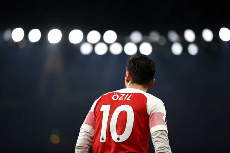 Mesut Ozil would have been ‘thrown out the dressing room’ by Arsenal teams of old Mesut Ozil would have been ‘thrown out the dressing room’ by Arsenal teams of old
