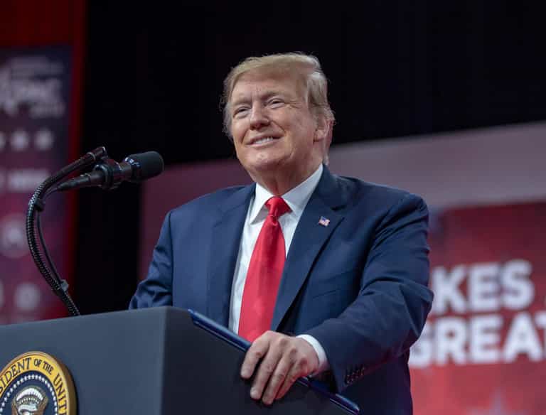 Donald Trump blasts Theresa May for not taking his advice on Brexit Donald Trump blasts Theresa May for not taking his advice on Brexit