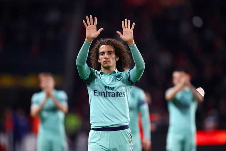Arsenal players greeted with boos at airport following 3-1 defeat to Rennes Arsenal players greeted with boos at airport following 3-1 defeat to Rennes