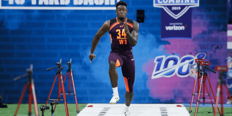 This American football player is 1.6% body fat – we asked a doctor if this is healthy This American football player is 1.6% body fat – we asked a doctor if this is healthy