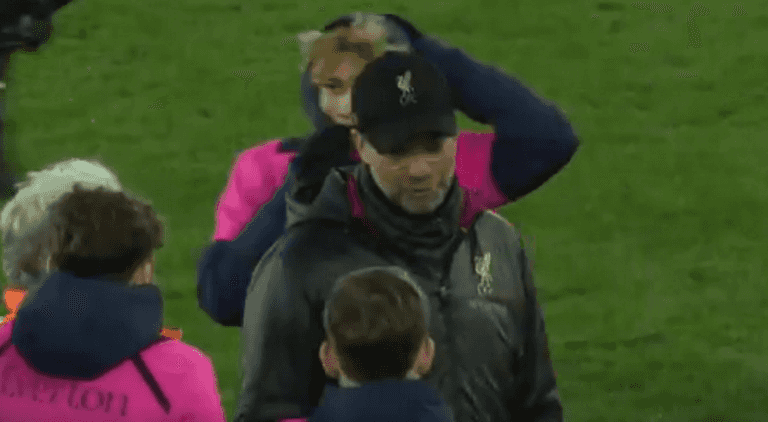 Jurgen Klopp sarcastically applauded by Everton ballboy after goalless Merseyside Derby Jurgen Klopp sarcastically applauded by Everton ballboy after goalless Merseyside Derby