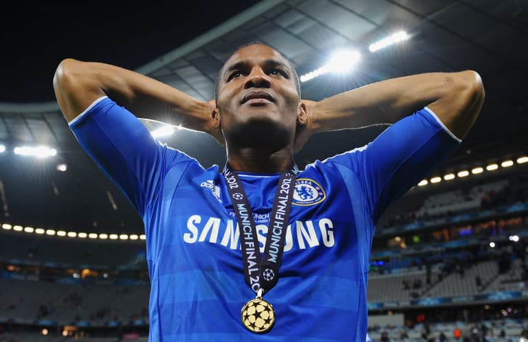 Florent Malouda has had his contract terminated by FC Zurich over Twitter – and it’s news to him Florent Malouda has had his contract terminated by FC Zurich over Twitter – and it’s news to him