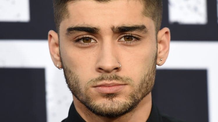 Zayn Malik just told his fans to ‘f**k off’ in bizarre Twitter rant Zayn Malik just told his fans to ‘f**k off’ in bizarre Twitter rant