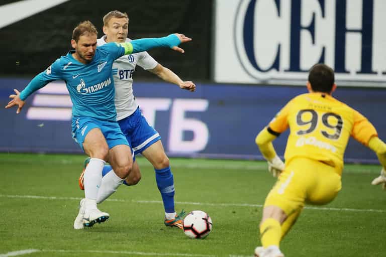 Branislav Ivanovic left terrified by flares during Zenit’s title celebrations Branislav Ivanovic left terrified by flares during Zenit’s title celebrations