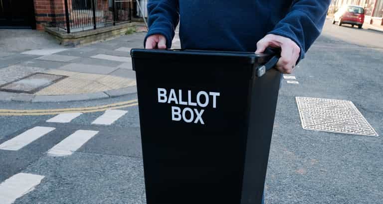 Tory councillor wins seat by one single spoiled ballot with ‘Brexit’ scrawled on it Tory councillor wins seat by one single spoiled ballot with ‘Brexit’ scrawled on it