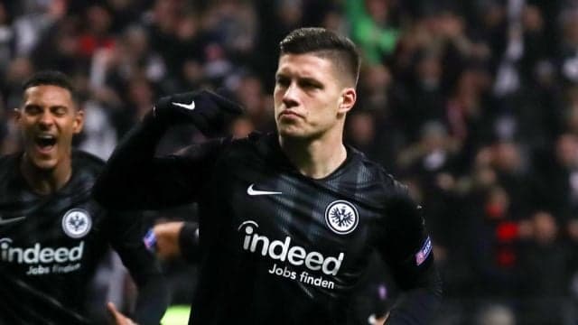 Luka Jovic marks goal against Chelsea with shocking knee-slide Luka Jovic marks goal against Chelsea with shocking knee-slide