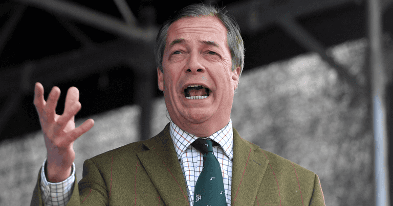 Nigel Farage attacks Theresa May’s team for ‘banning him’ from meeting Donald Trump Nigel Farage attacks Theresa May’s team for ‘banning him’ from meeting Donald Trump