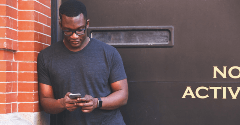 Using your phone for five hours a day is linked to obesity Using your phone for five hours a day is linked to obesity
