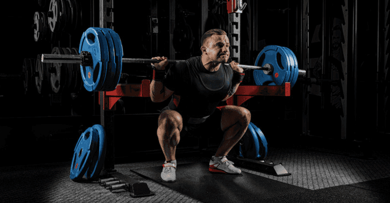 Why training like a powerlifter (not a bodybuilder) builds maximum muscle mass Why training like a powerlifter (not a bodybuilder) builds maximum muscle mass