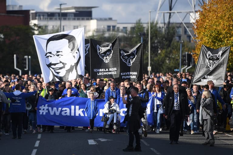 Leicester City fans pay tribute to their late chairman Leicester City fans pay tribute to their late chairman