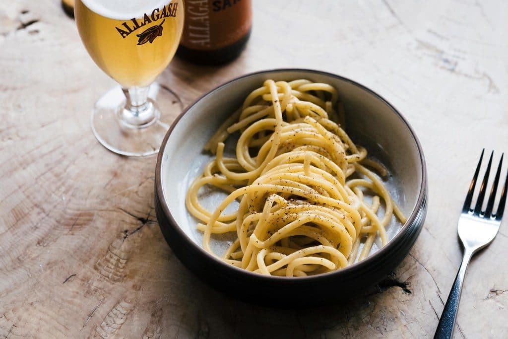 How to make cacio e pepe like a real Roman