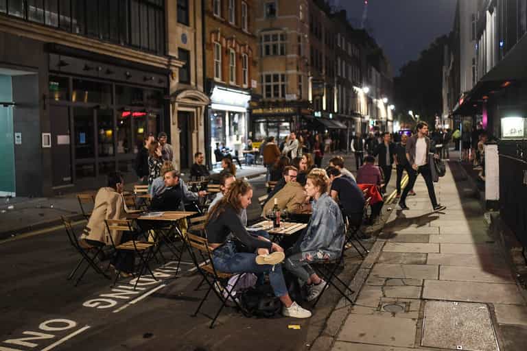 England returns to the pub after months away England returns to the pub after months away