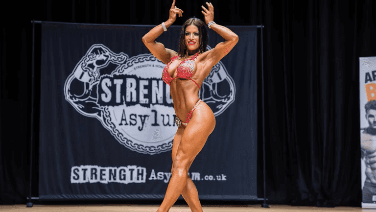 Female bodybuilder hits back at internet trolls Female bodybuilder hits back at internet trolls