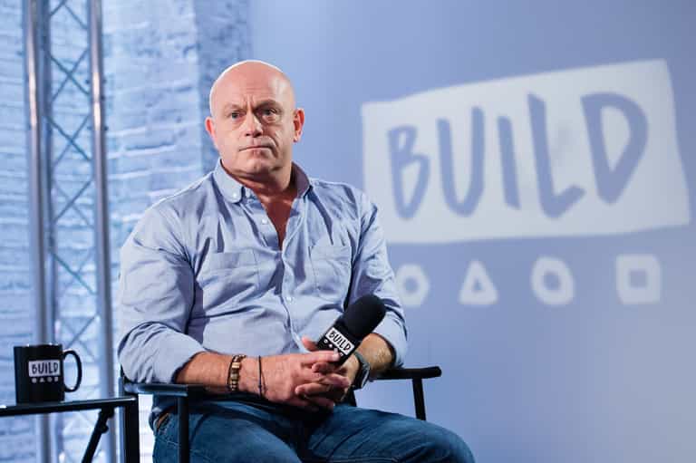 Ross Kemp got stung by a load of wasps and now his lips are twice the size Ross Kemp got stung by a load of wasps and now his lips are twice the size