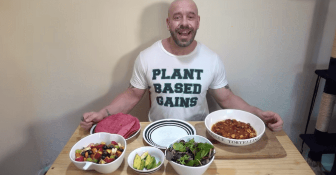 Vegan bodybuilder outlines everything he eats in a day to build muscle Vegan bodybuilder outlines everything he eats in a day to build muscle