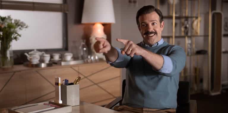 Jason Sudeikis reacts to British football mascots Jason Sudeikis reacts to British football mascots