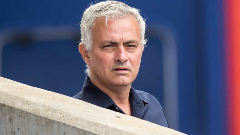José Mourinho makes sure you pronounce his name right in new All Or Nothing: Tottenham Hotspur clip José Mourinho makes sure you pronounce his name right in new All Or Nothing: Tottenham Hotspur clip