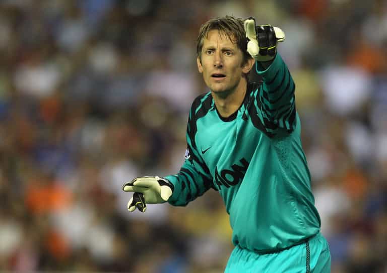 Edwin van der Sar ask Man Utd to ‘take good care’ of Donny van de Beek in open letter Edwin van der Sar ask Man Utd to ‘take good care’ of Donny van de Beek in open letter