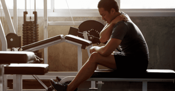 Experts say these are the signs you’re pushing too hard at the gym Experts say these are the signs you’re pushing too hard at the gym