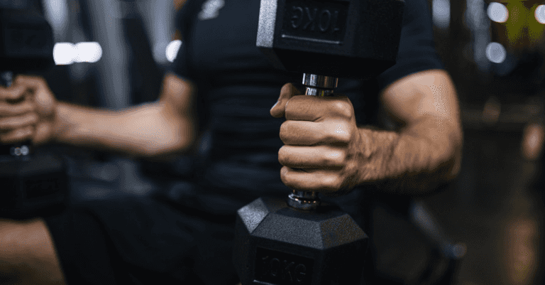 This simple change to your lifting technique will give you bigger arms This simple change to your lifting technique will give you bigger arms
