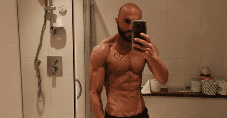 This man dropped two stone and got shredded over lockdown with just three pieces of equipment This man dropped two stone and got shredded over lockdown with just three pieces of equipment