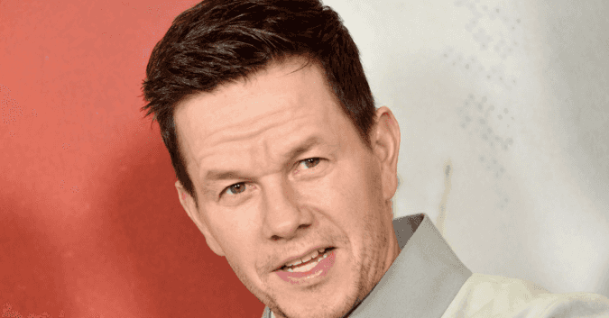 Mark Wahlberg donates 1.3 million face masks to deprived schools Mark Wahlberg donates 1.3 million face masks to deprived schools