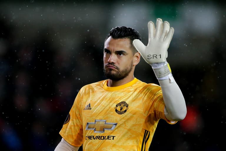 Sergio Romero finally set for Man Utd exit after Everton move collapse Sergio Romero finally set for Man Utd exit after Everton move collapse