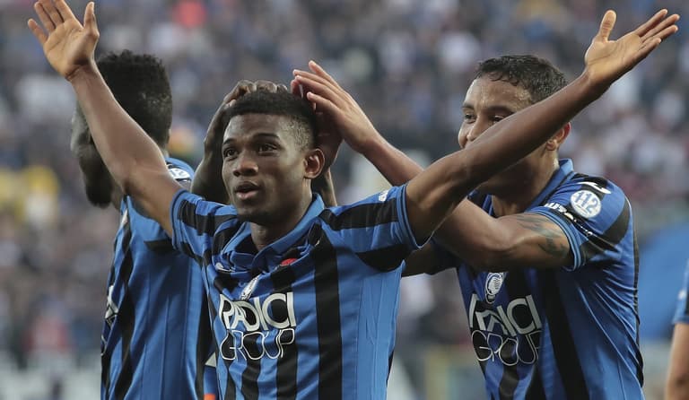 Man Utd set to sign not one but TWO new wingers on deadline day Man Utd set to sign not one but TWO new wingers on deadline day