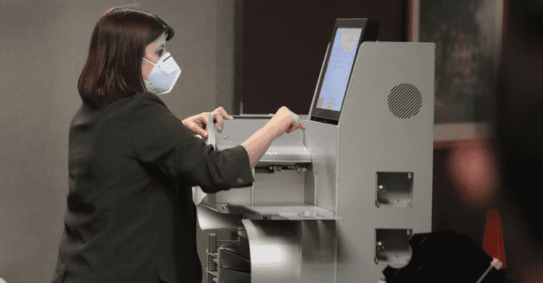 Vote counting stops in key US state as machine runs out of ink Vote counting stops in key US state as machine runs out of ink