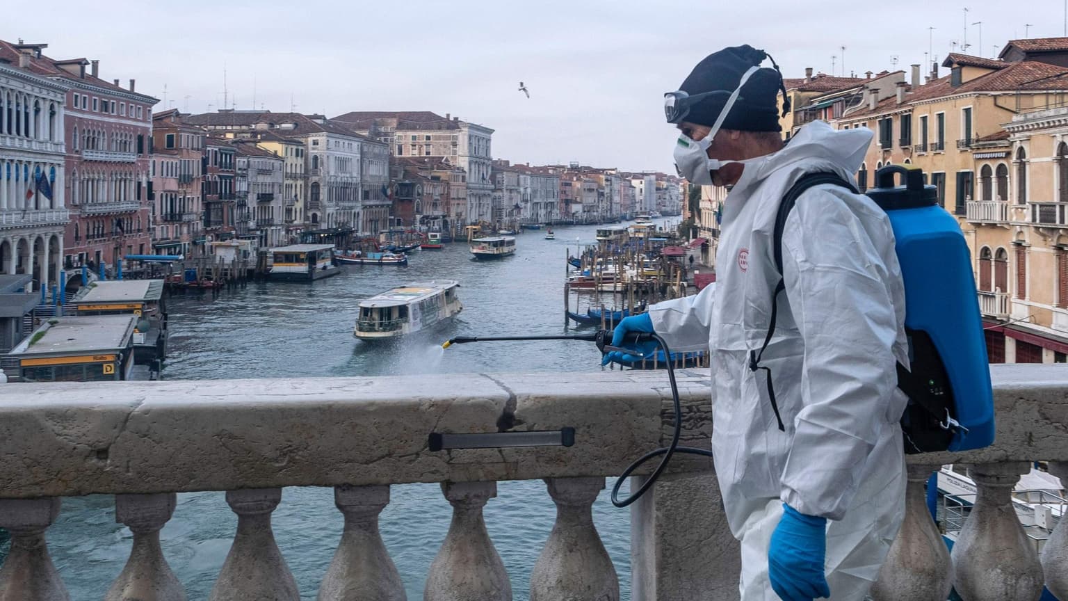 Italian health expert criticises UK for “keeping quiet” about new COVID strain
