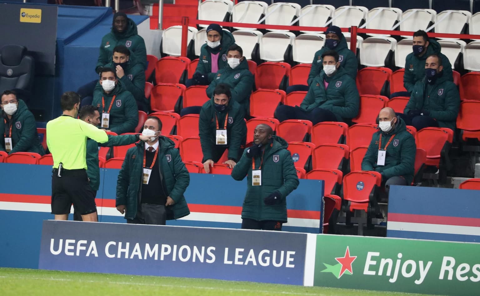 Istanbul Basaksehir vs PSG suspended until tomorrow after alleged racial abuse of coach by fourth official