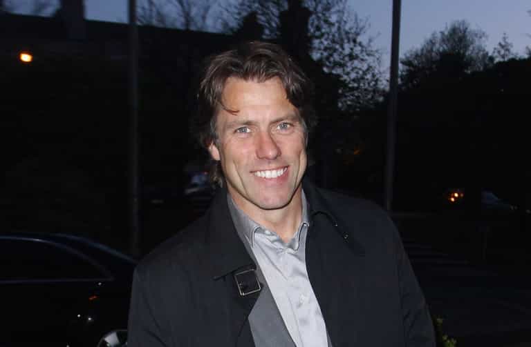 Comedian John Bishop warns of Covid-19 symptoms after testing positive on Christmas Day Comedian John Bishop warns of Covid-19 symptoms after testing positive on Christmas Day