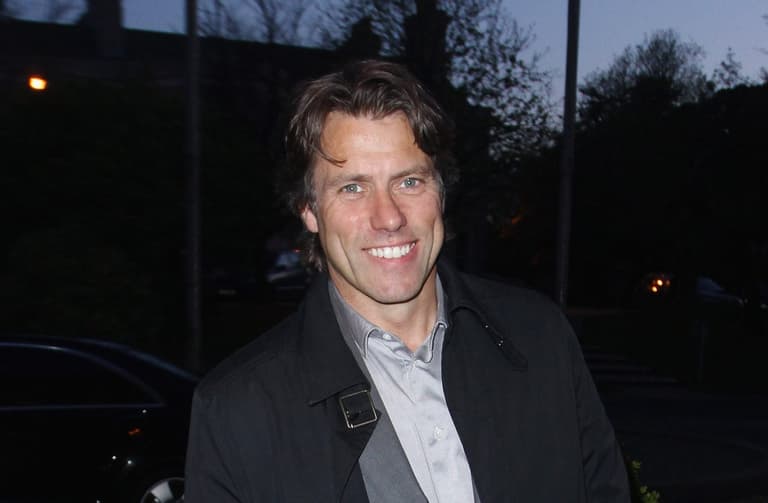 Comedian John Bishop warns of Covid-19 symptoms after testing positive on Christmas Day Comedian John Bishop warns of Covid-19 symptoms after testing positive on Christmas Day