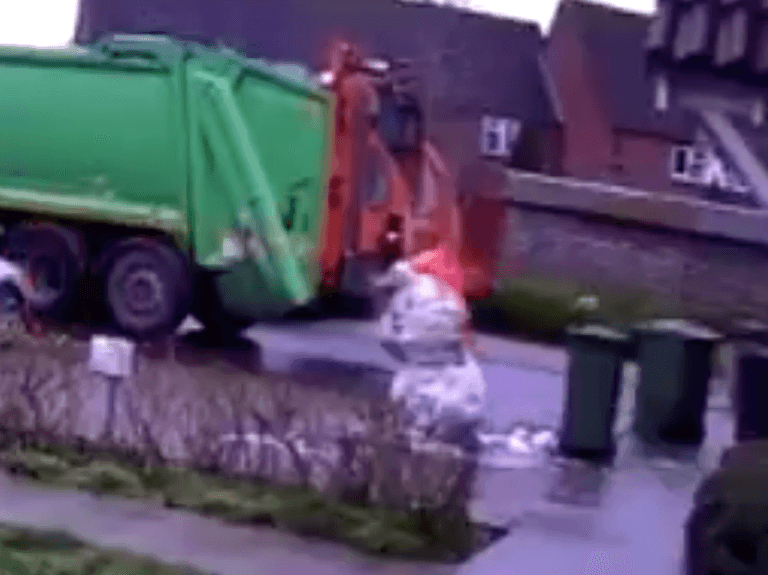 Petition demanding binman gets job back after being sacked for kicking snowman passes 1000 signatures Petition demanding binman gets job back after being sacked for kicking snowman passes 1000 signatures